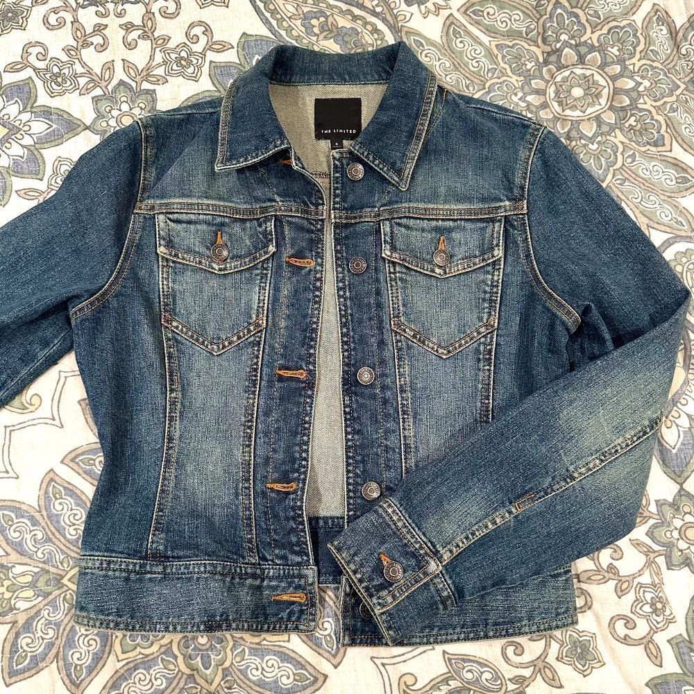 NWOT The Limited Women’s Denim Jacket Size Small
